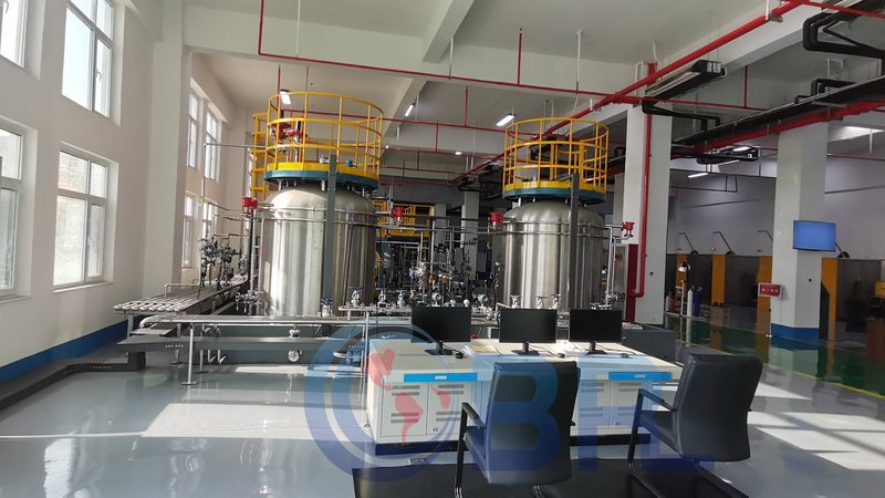 压力容器，化工厂的安全守护者：揭秘上海压力容器生产厂家**